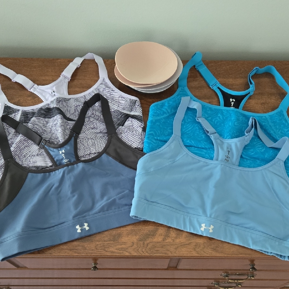 Under Armour Women's Sports Bra Collection - M